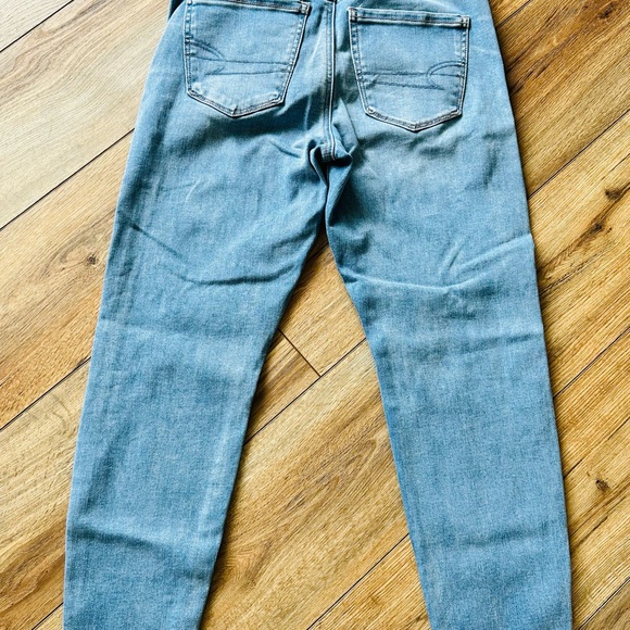 American Eagle 4 Short Jeans - Picture 2 of 4